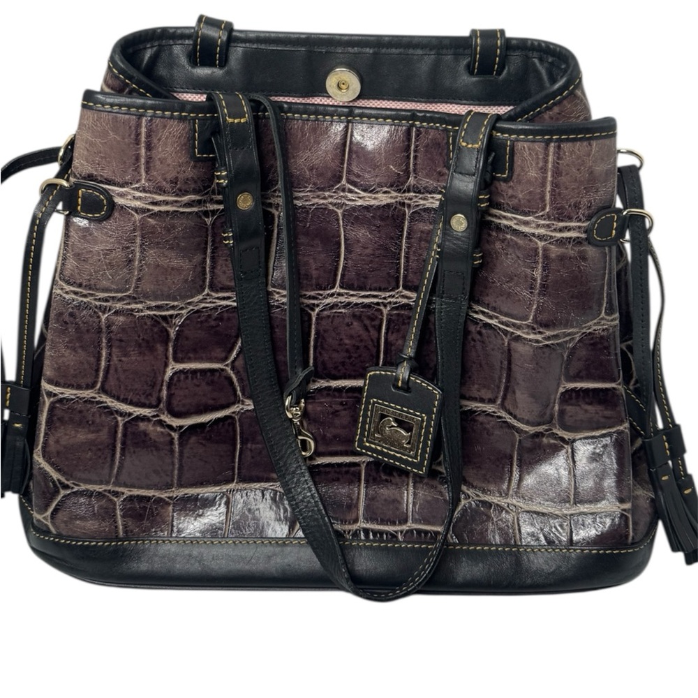 Luxurious Crocodile-Embossed Shoulder Bag - Black and Brown